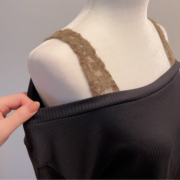 Lace strap off shoulder crop-top long sleeve. 95%new. - Picture 3 of 6